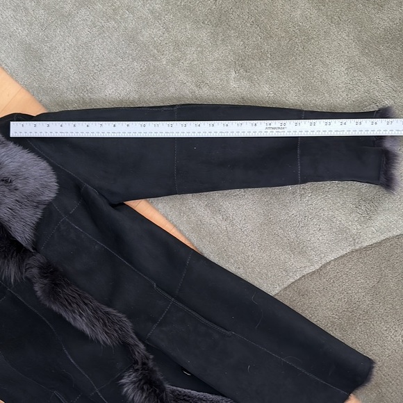 Toscana Shearling Coat in Black Brisa from Nordstrom’s - Picture 16 of 16